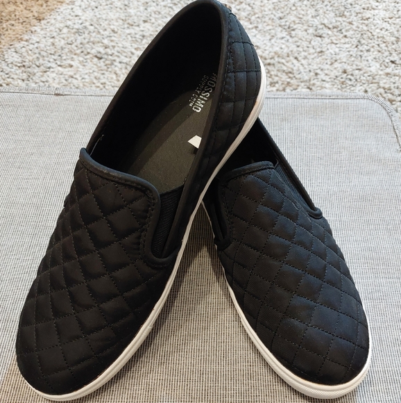 mossimo quilted sneakers
